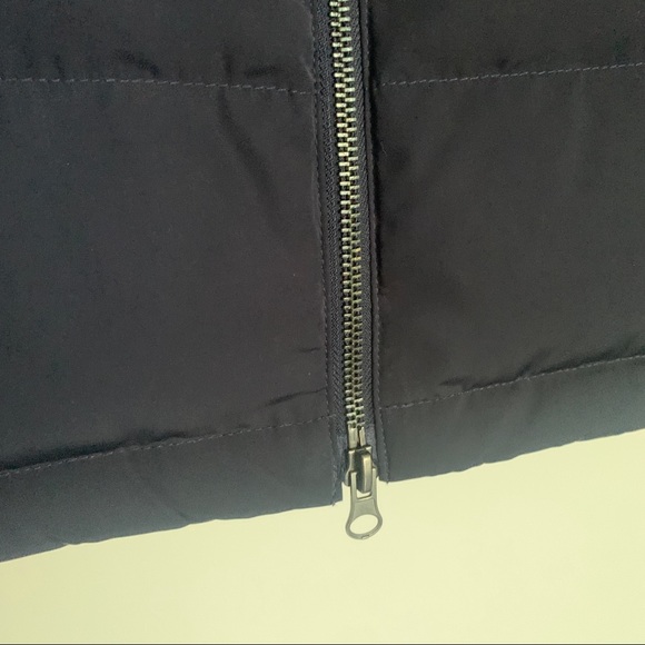 Talbots Navy Puffer Vest - Picture 4 of 16